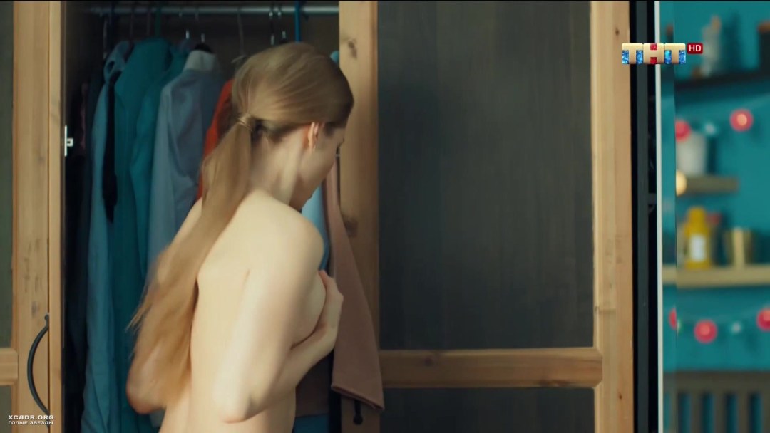 Голая ева из сериала Саша Таня