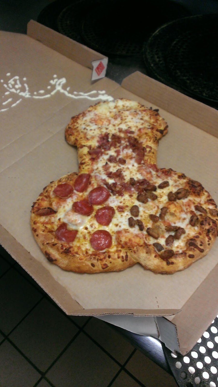 Пицца прикольной формы