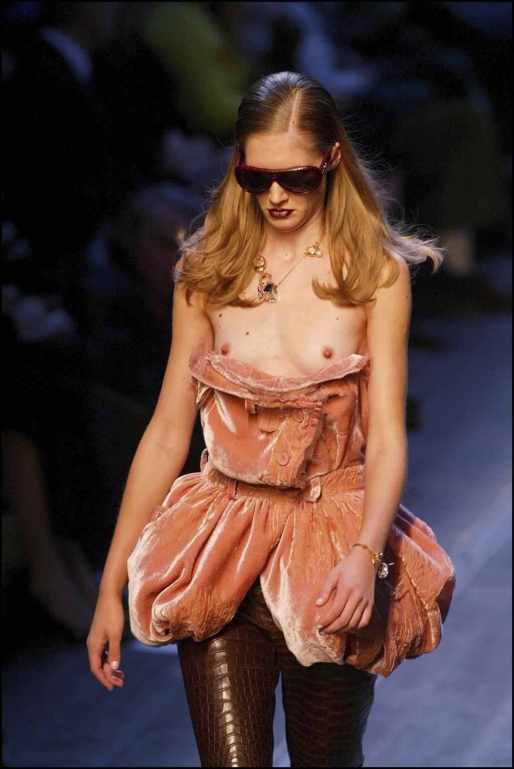 Микаэла Шефер трахетца