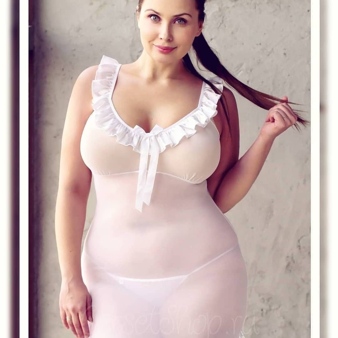 We bare bears белый медведь. толстый белый кот. белый надувной робот. бэймакс. гигантский ангорский кролик.