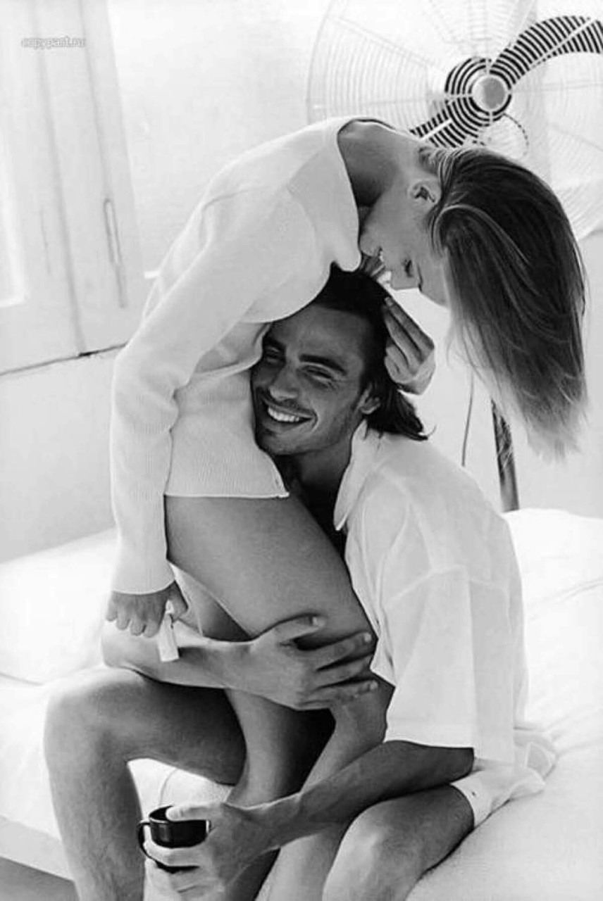 Влюбленные дурачатся