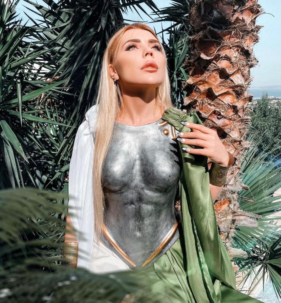 Карина кросс