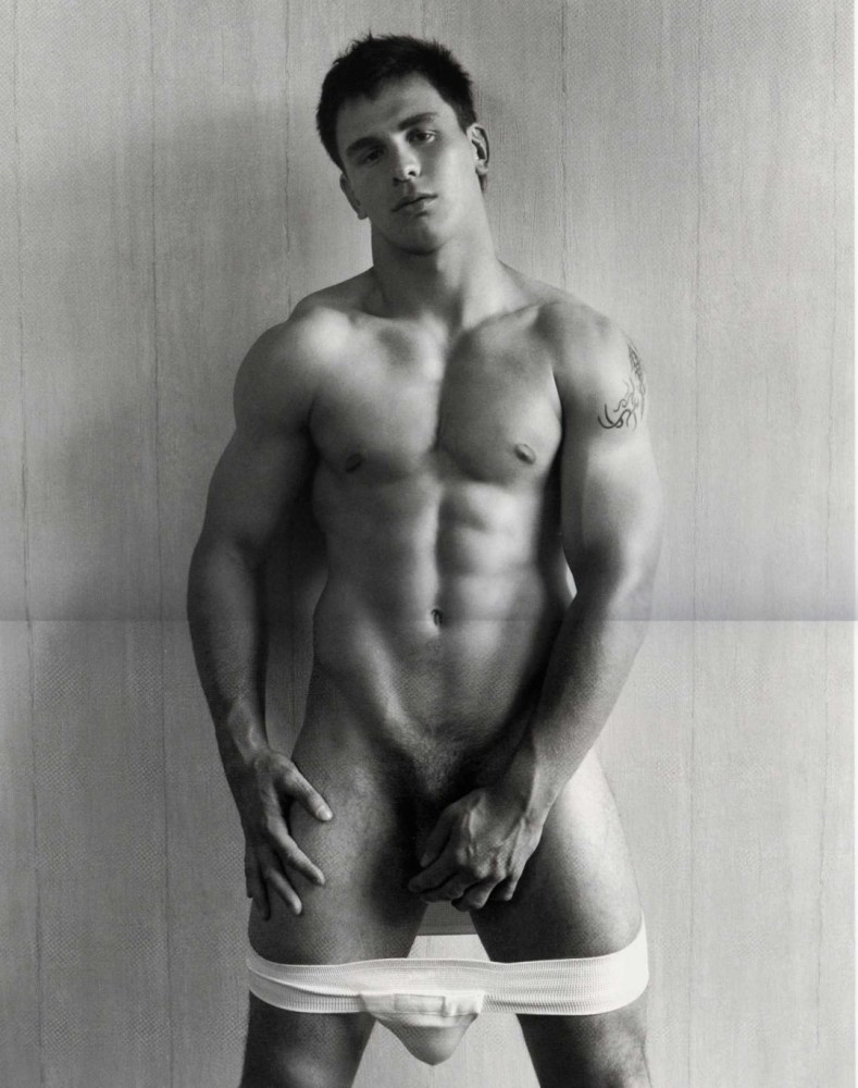 Дилан Россер голые парни