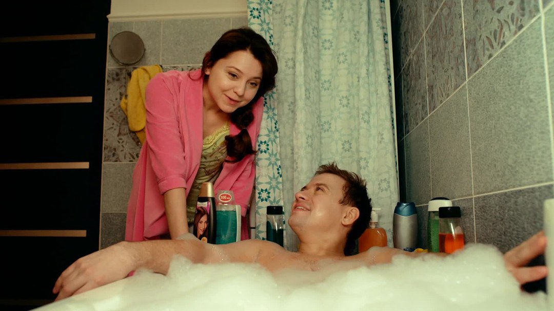 Голая Таня из сериала Саша Таня