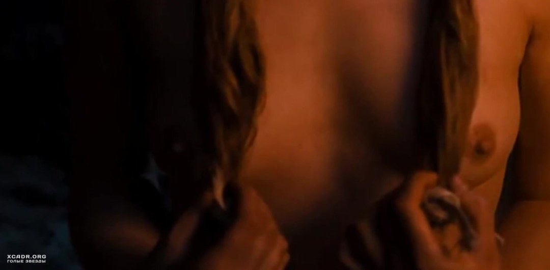 Аманда Сейфрид голая в фильме