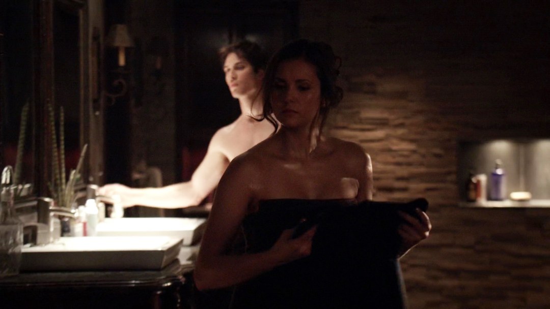 Нина Добрев голая в фильме