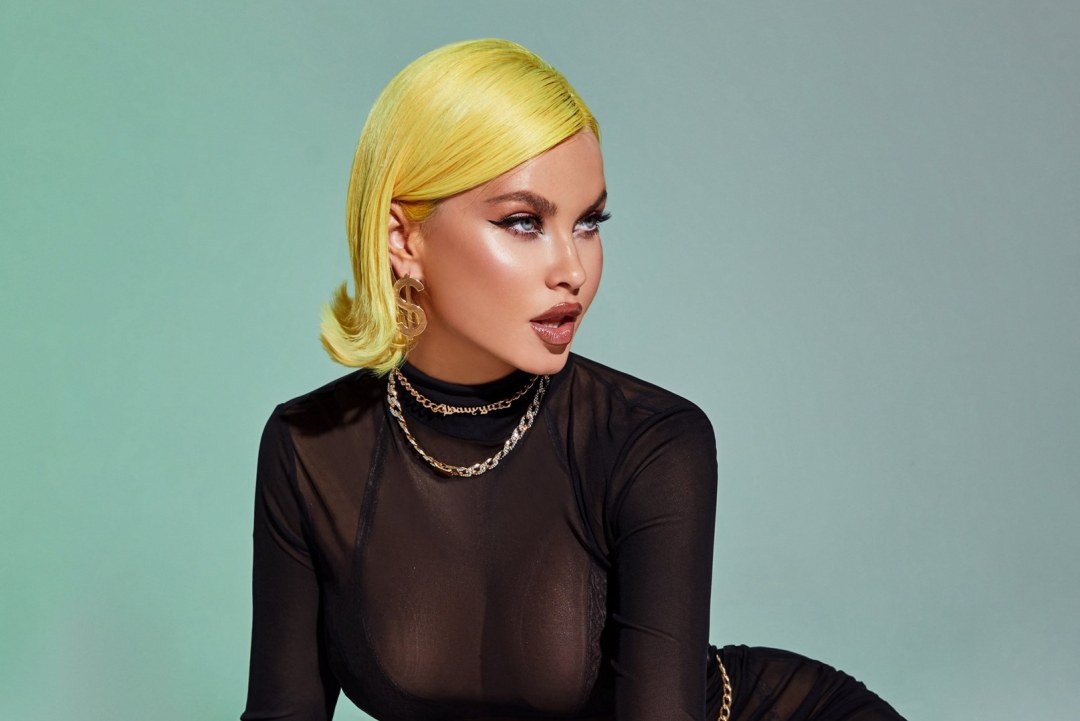 Джулия Сабелье hot