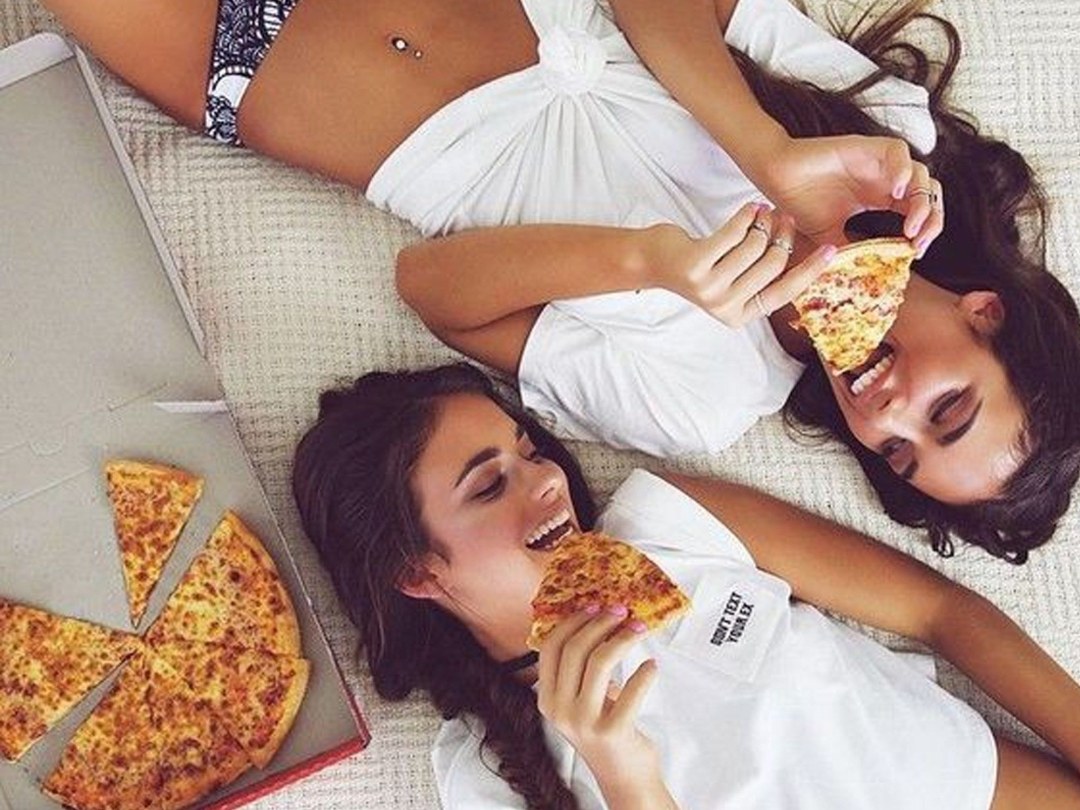 Девушка с пиццей фотосессия
