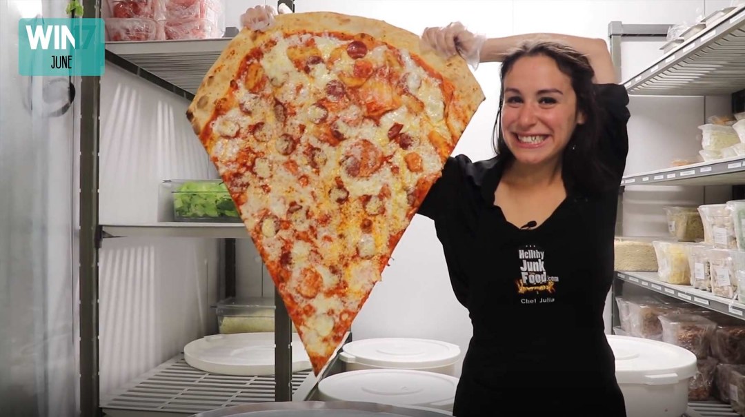 Упавшая пицца