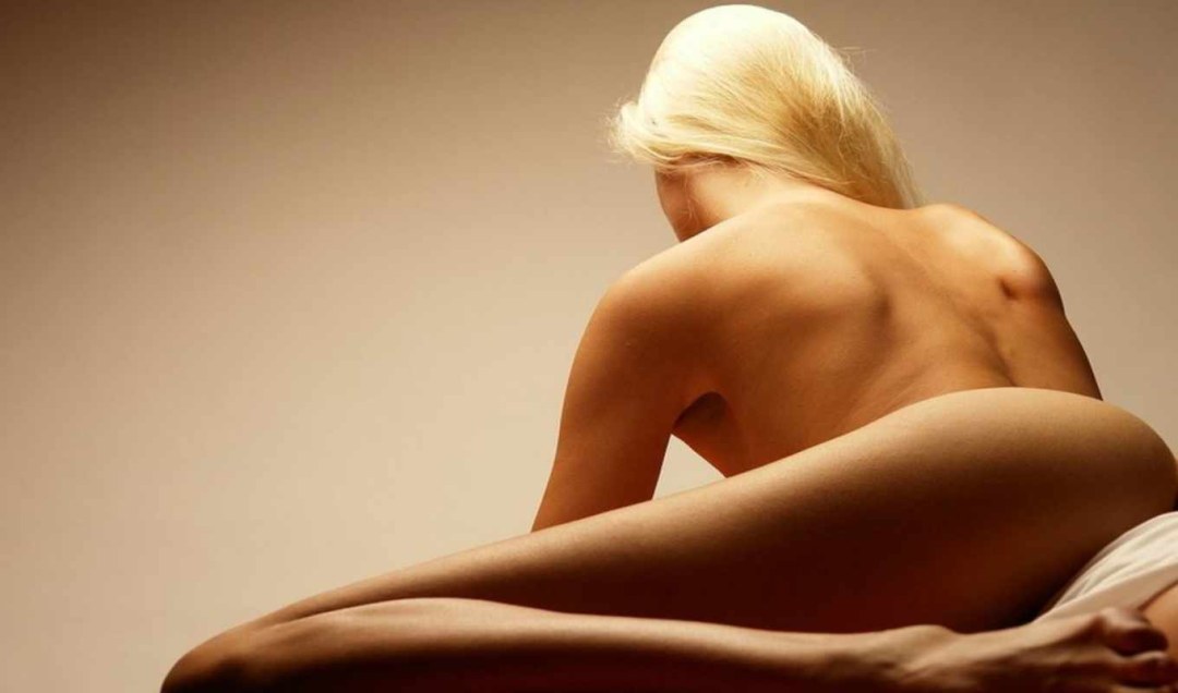 Красивые спины девушек ню