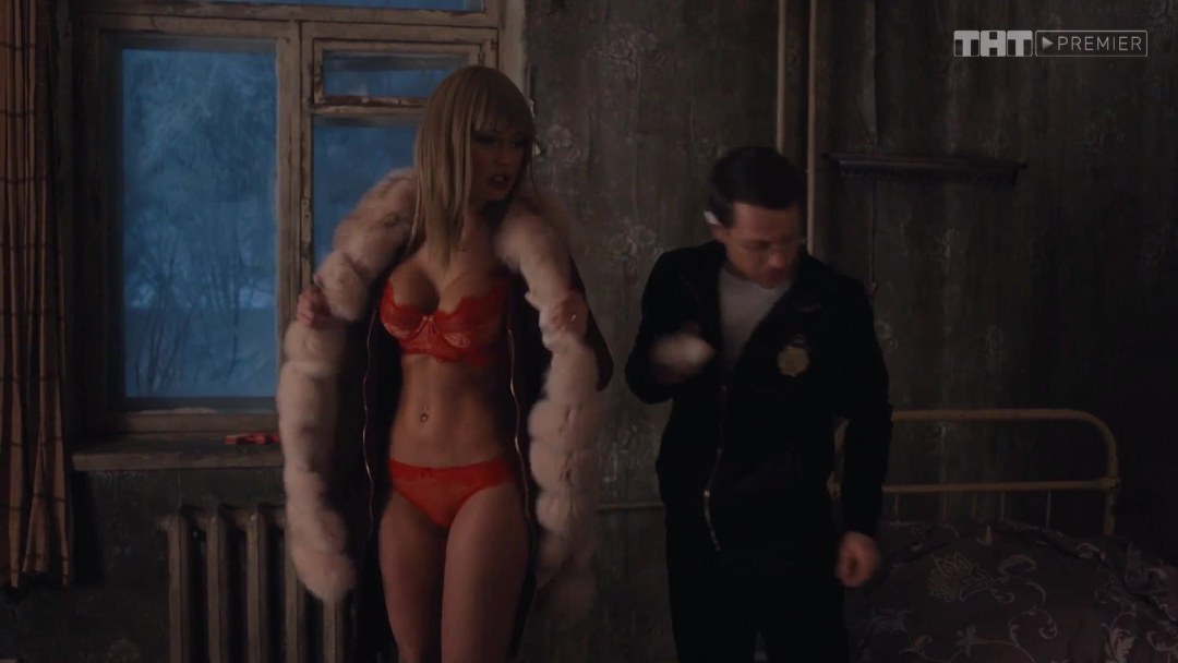 Карина Зверева однажды в России горячие