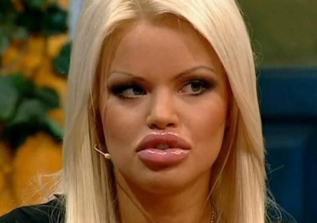 Памела Андерсон спасатели Малибу