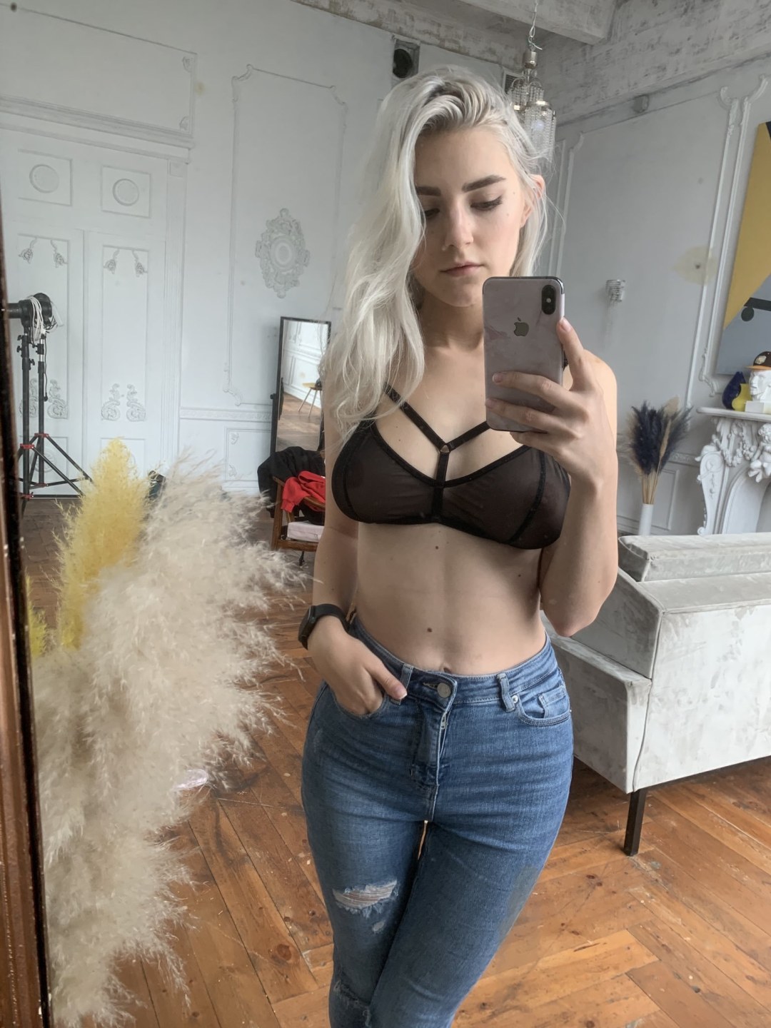 Ева Эльфи 18