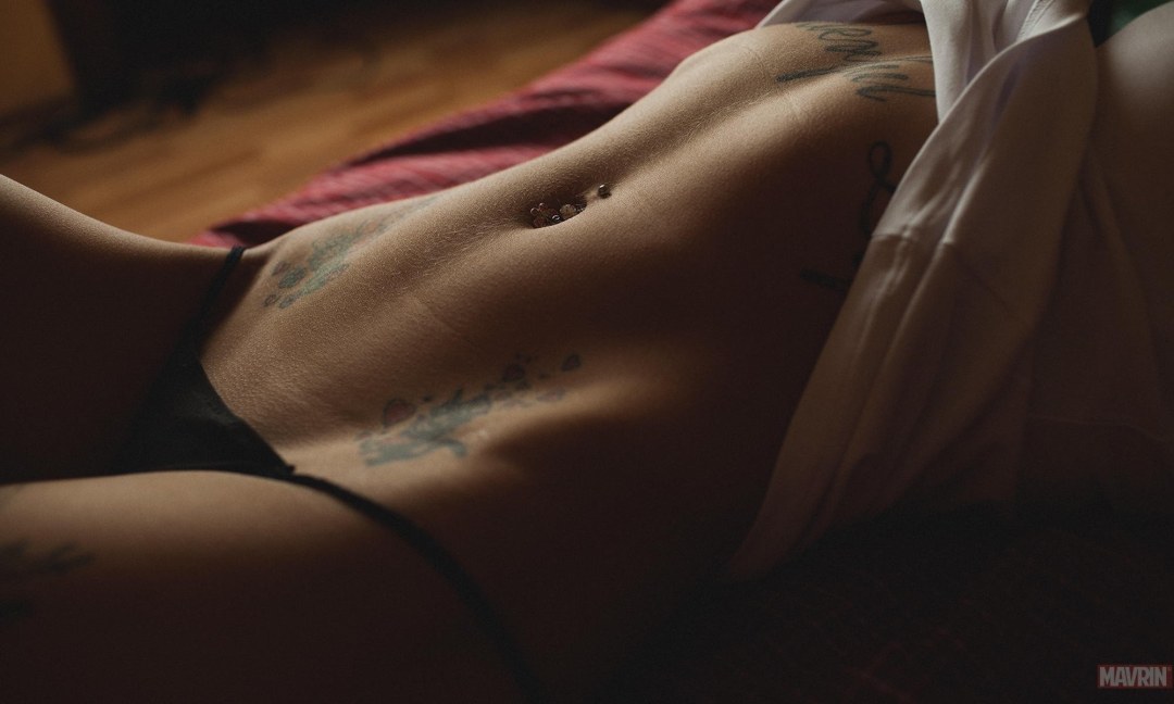 Плоский животик красивый лобок