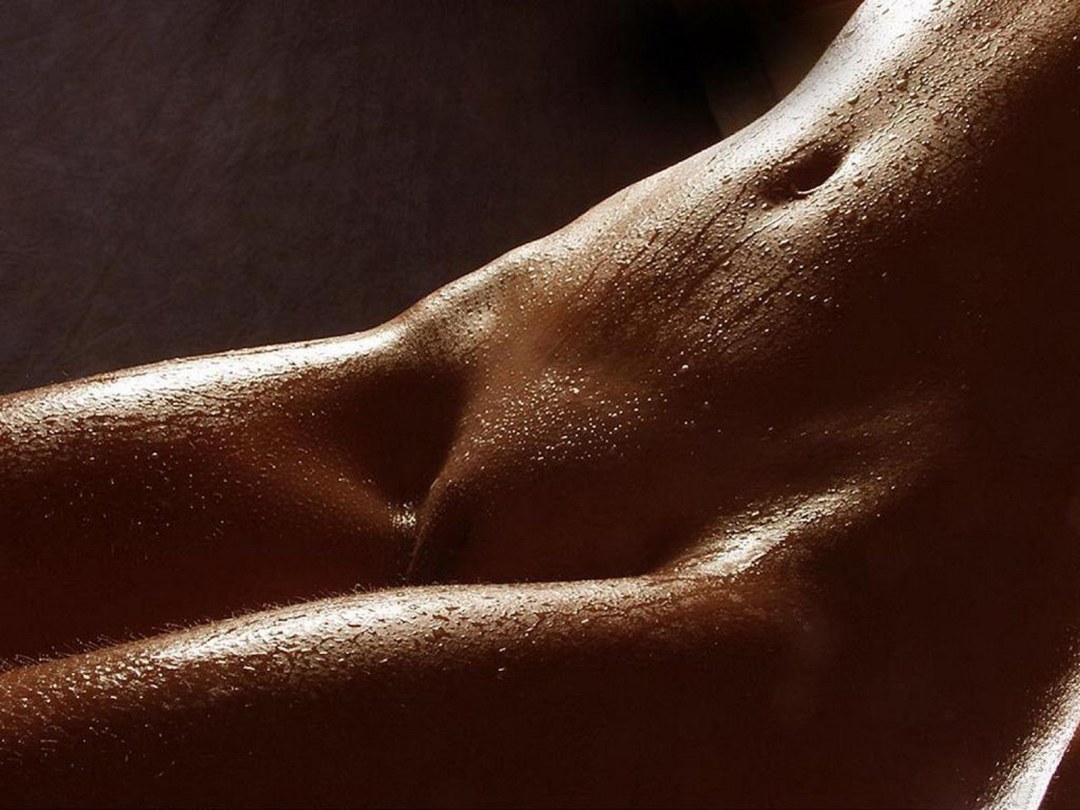 Красивый животик и лобок