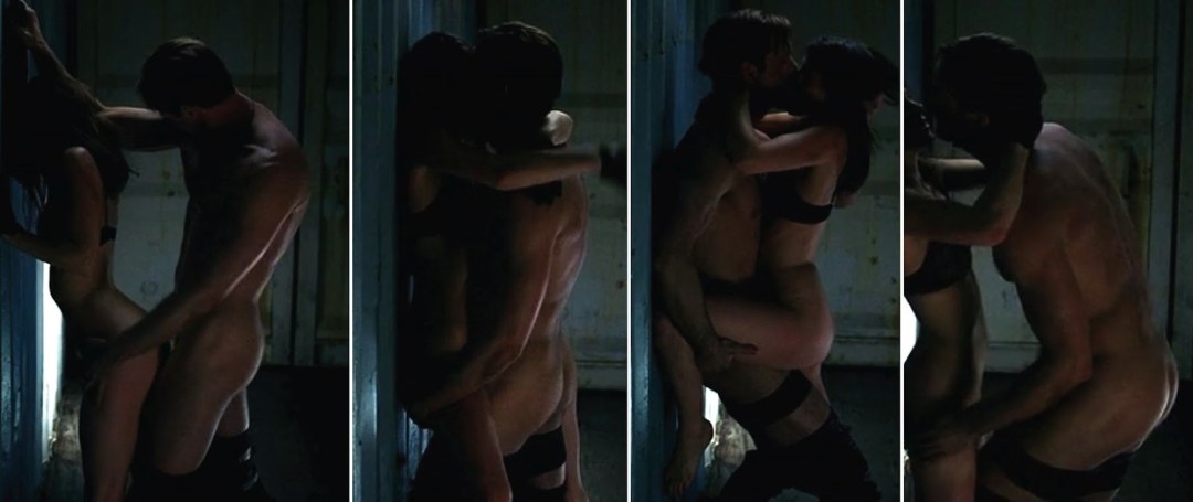 Алекс Кингстон в молодости голая