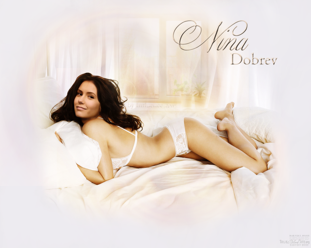 Нина Добрев в Нижнем белье