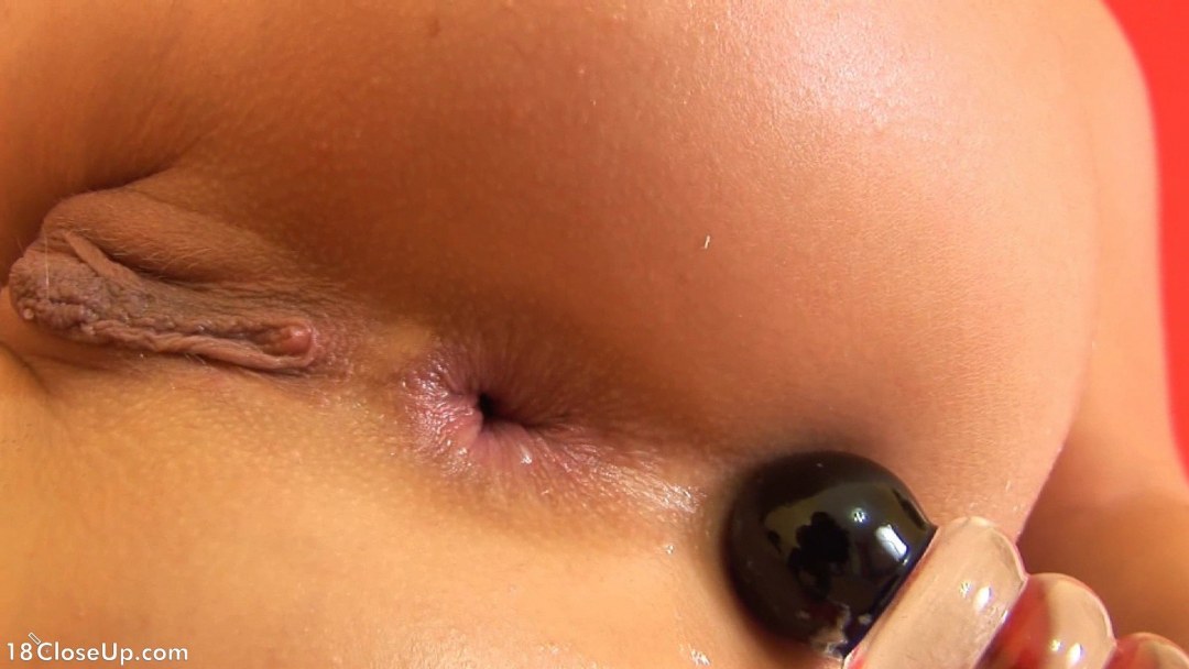 Красивый анус крупным планом
