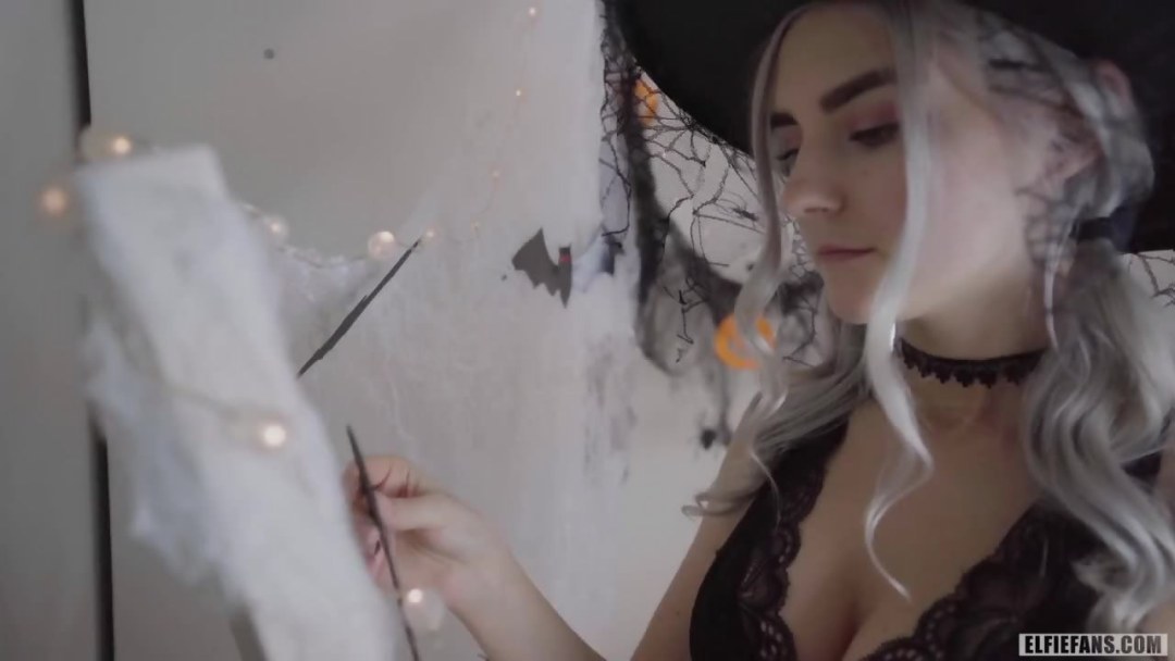 Ева Эльфи гиф