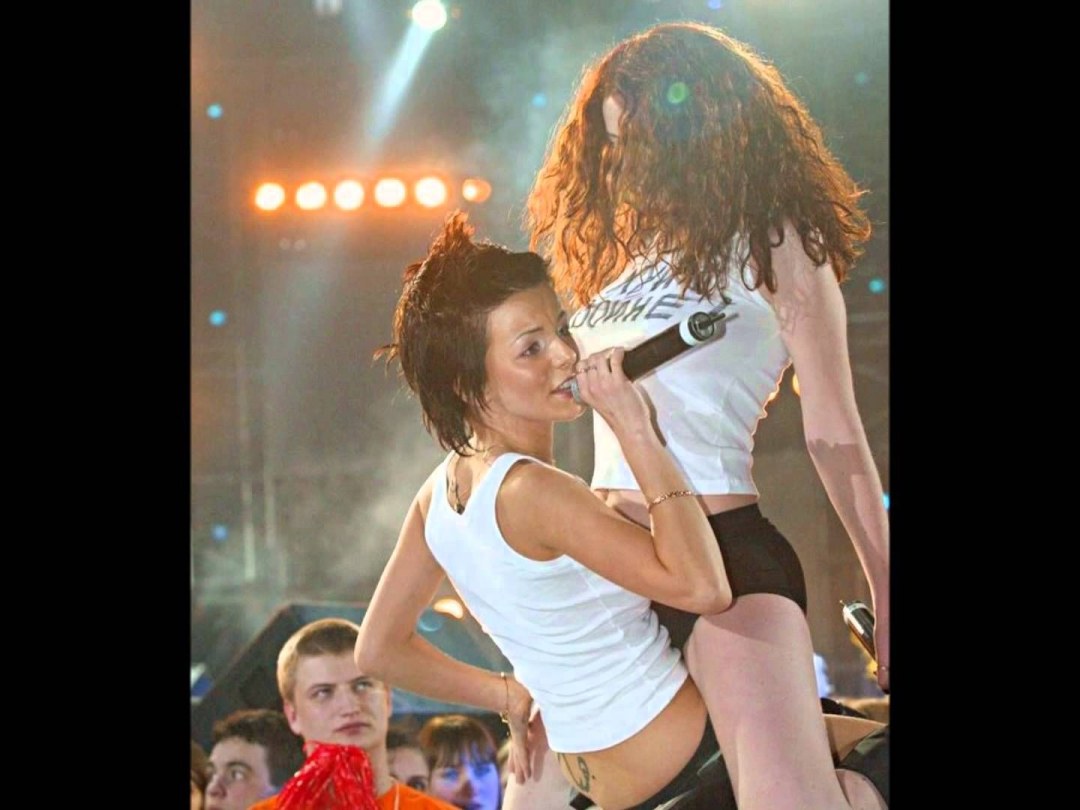 Юлия Волкова и Лена Катина слив